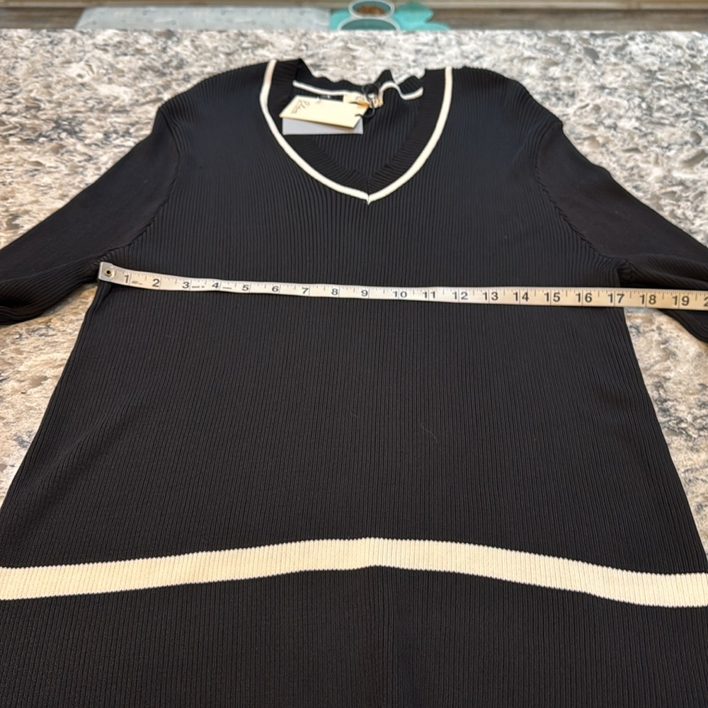 Elan | Wyonna Classic V-Neck Sweater in Black White Size M Medium - Picture 5 of 11